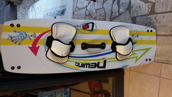 Newind - CUSTOM CARBON