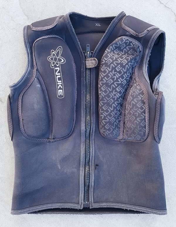 altra - Nuke Impact vest