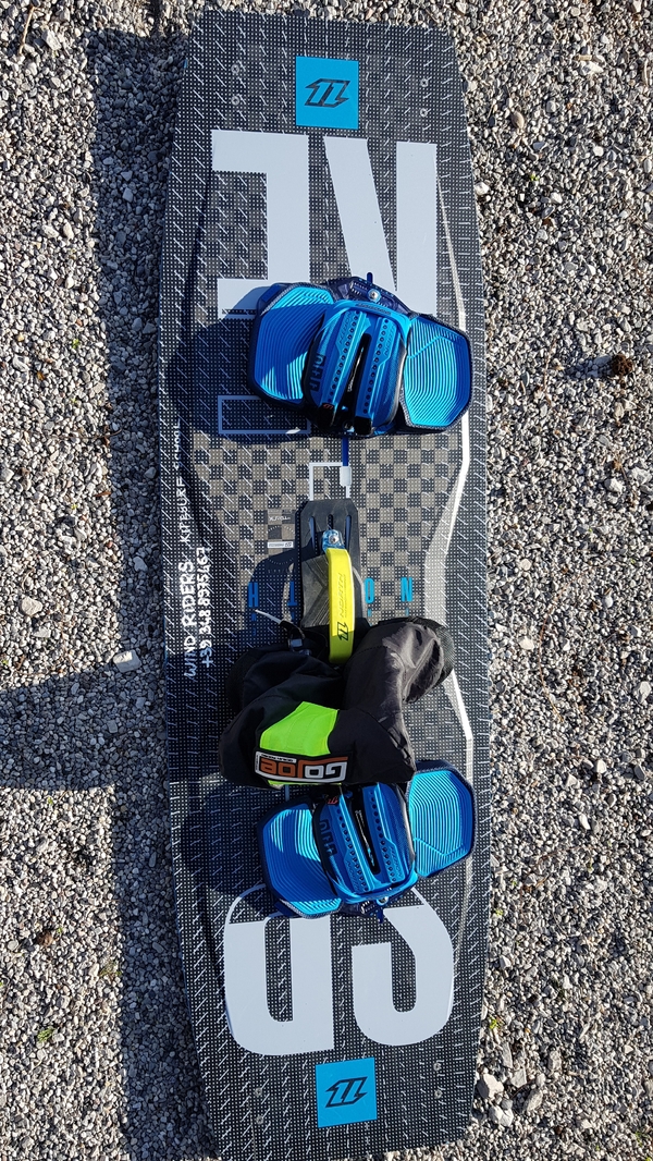 North - Spike textreme 2018