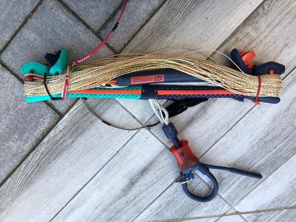 North - North Trust Quad Bar 24m.