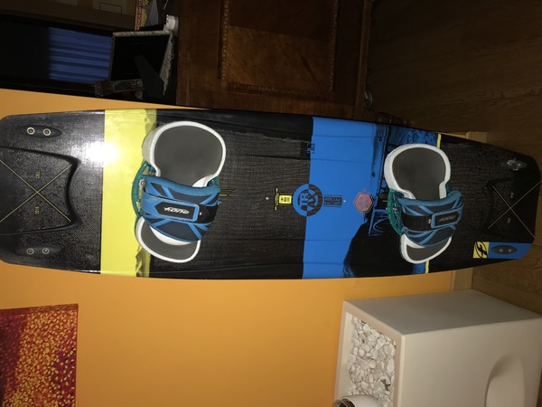 F-One - Carbon Trax