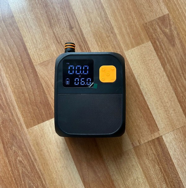 altra -  Pompa Elettrica 25PSI a Batteria Ricaricabile