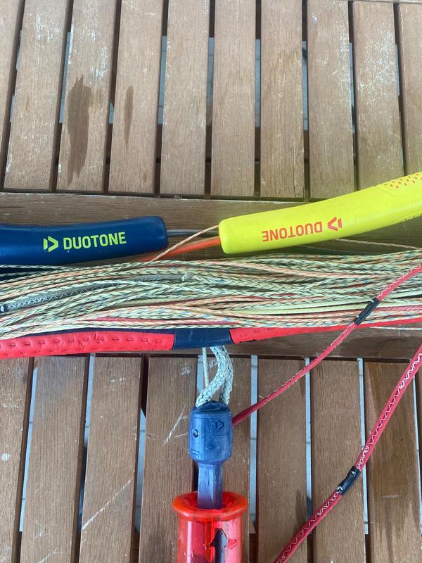 Duotone - Trust bar