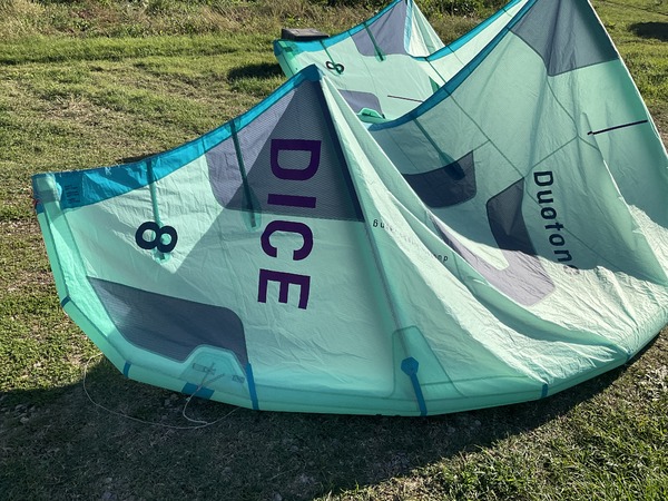 Duotone - DICE 8