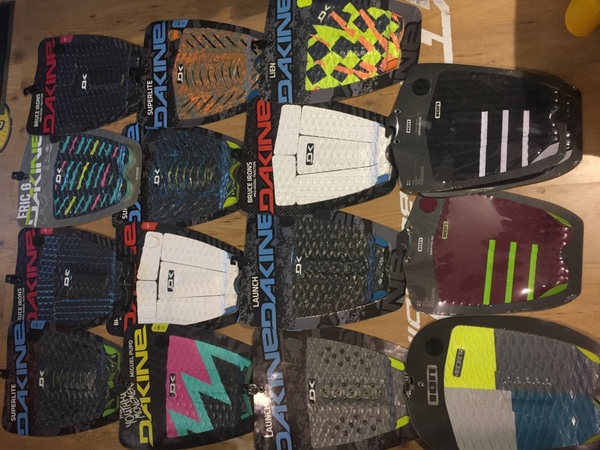 Dakine - surf pad kick