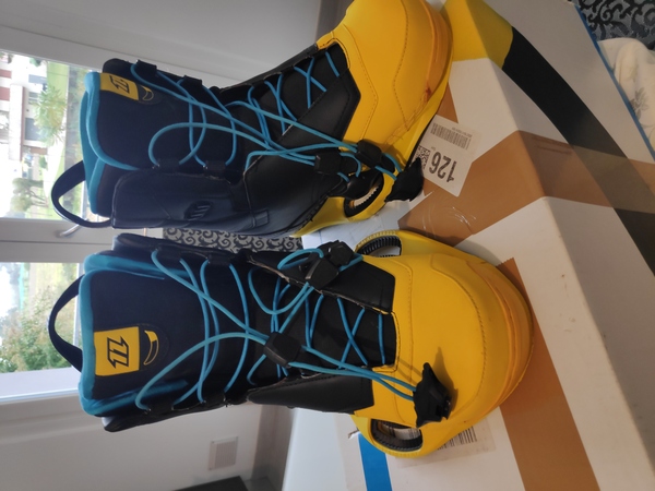 North - BANANA BOOTS