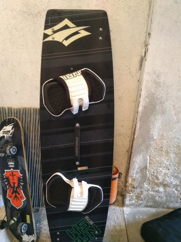 Naish - twin MOMENTUM 132x41