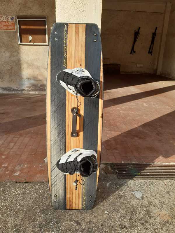 Custom made - wake style 132x41 del 2020 carbonio e legno