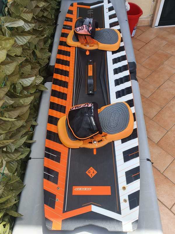 Rrd - POISON V6 ANNO LTD 136X40