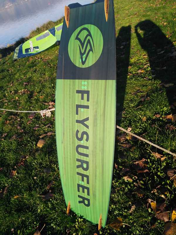 Flysurfer - RUSH 140 X 43