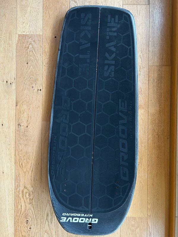 Groove - Skate carbon foil board