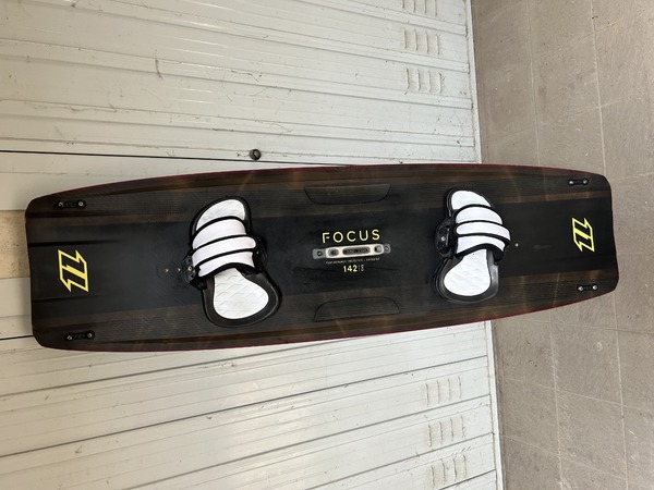 North - FOCUS HYBRID 142X 43