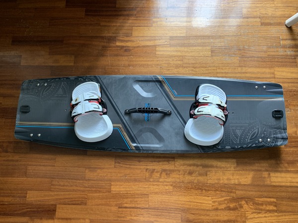 Naish - Monarch 2022
