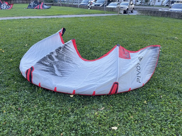 Naish - Pivot LE S28