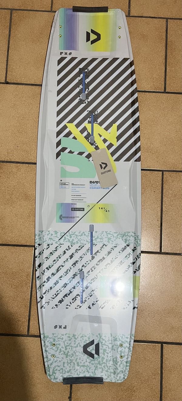 Duotone - Select bue concept