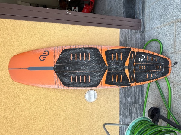 Eleveight - Tavola Kitesurf Escape Plus 5.2 custom