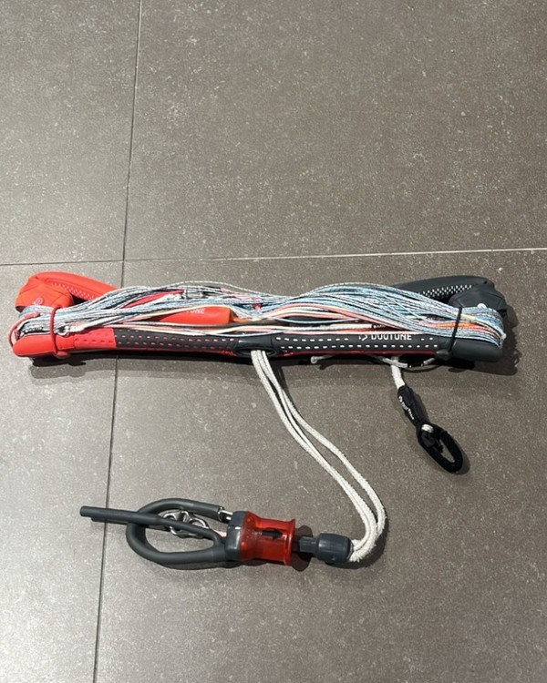 Duotone - Duotone Trust Bar