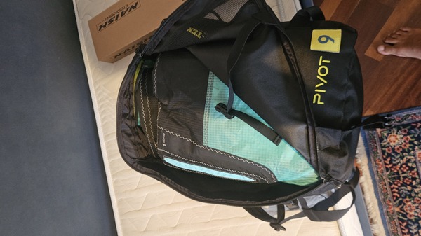 Naish - Pivot 9 2025 con barra 