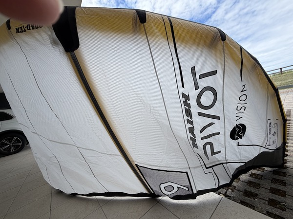 Naish - Pivot 9 NVision Aluula
