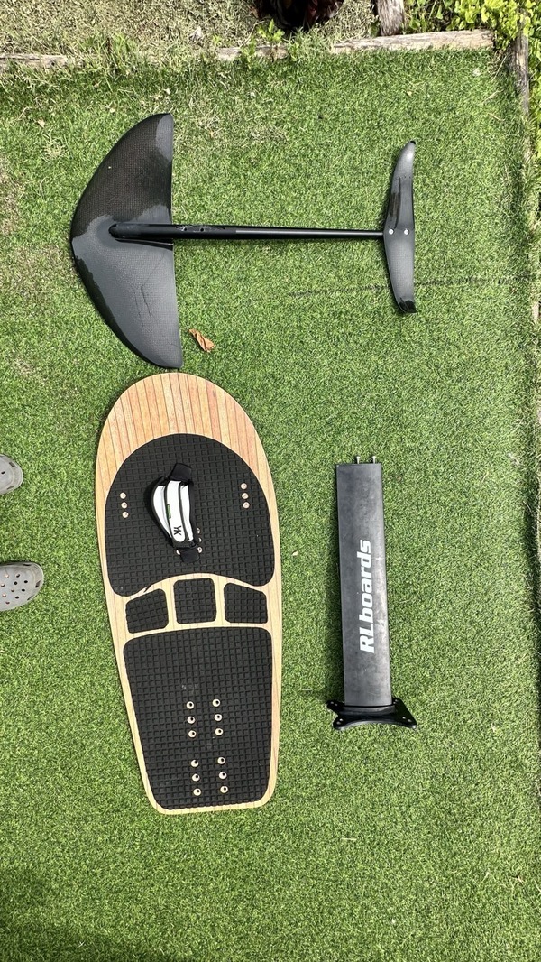 RLboards - Complete beginner foil