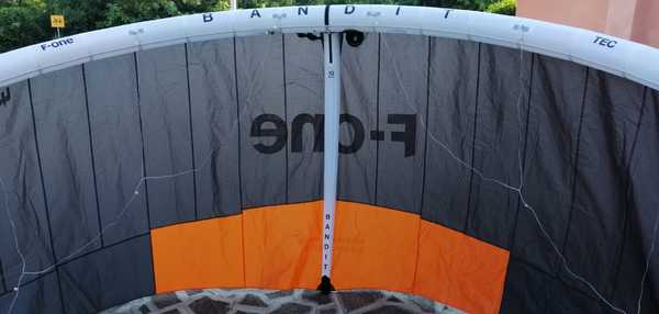 F-One - BANDIT TEC 2025 con barra 