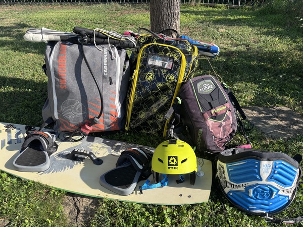 Cabrinha - Switchblade10, RRD Passion7, barre, sacche, tavola, casco e trapezio