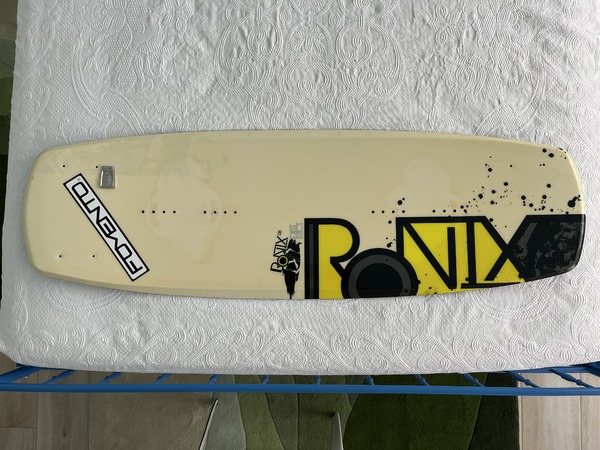 Ronix - District