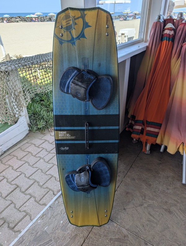 Slingshot - Misfit 142