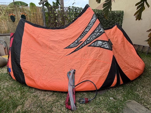 Naish - Naish Pivot 10 anno 2022 completo barra torque