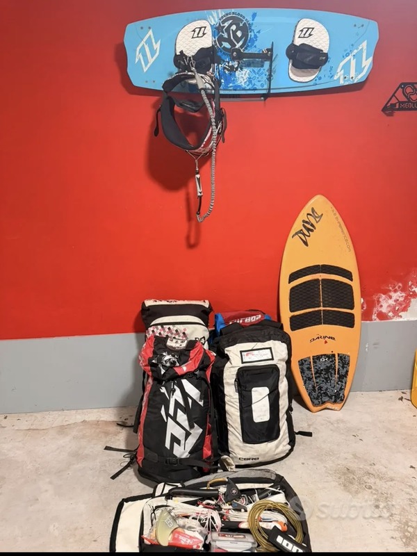 altra - Varie marche. Dakine, north, cabrinha, core, slingshot 