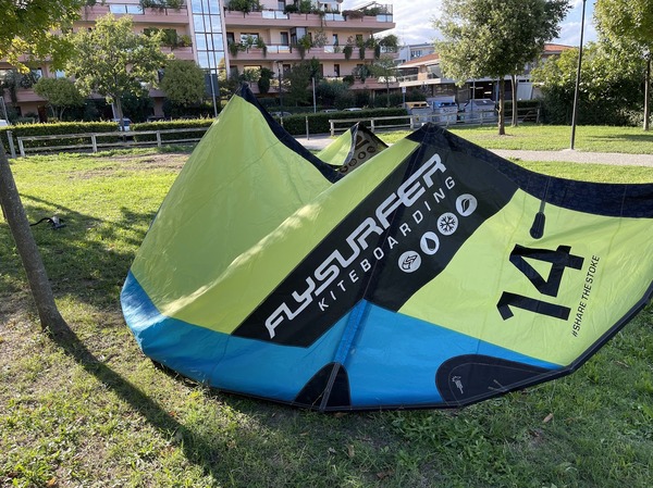 Flysurfer - stroke 