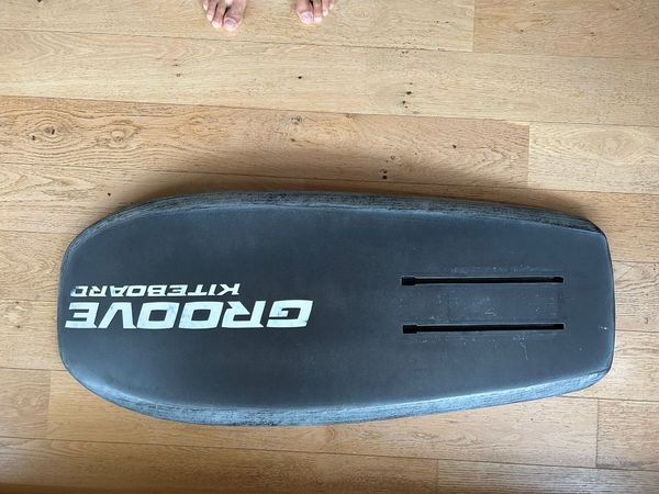 Groove - Skate carbon foil board