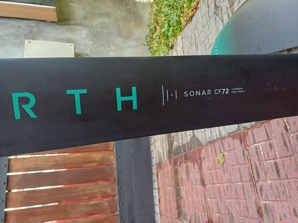 North - Sonar Carbon Foil