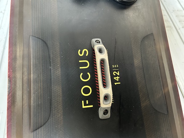 North - FOCUS HYBRID 142X 43