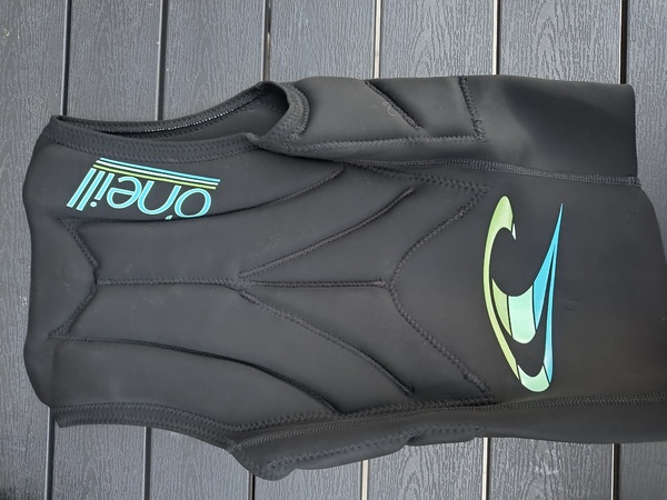 O'Neill - Impact modello 2025 xs