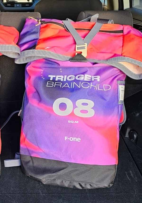 F-One - Trigger Brainchild 8