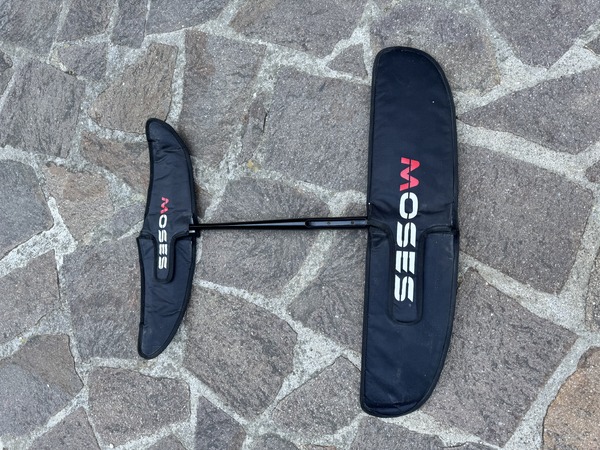 Moses - Hydrofoil Moses W695 con stabilizzatore S425 � completo di mast e custodie