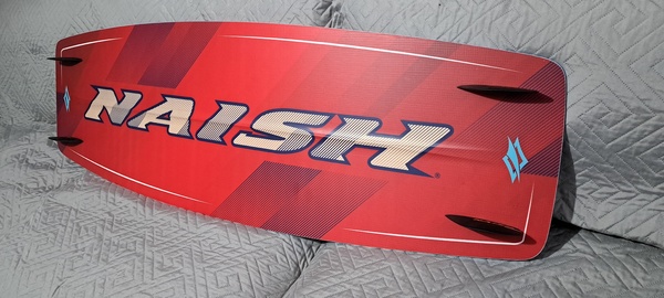 Naish - Hero