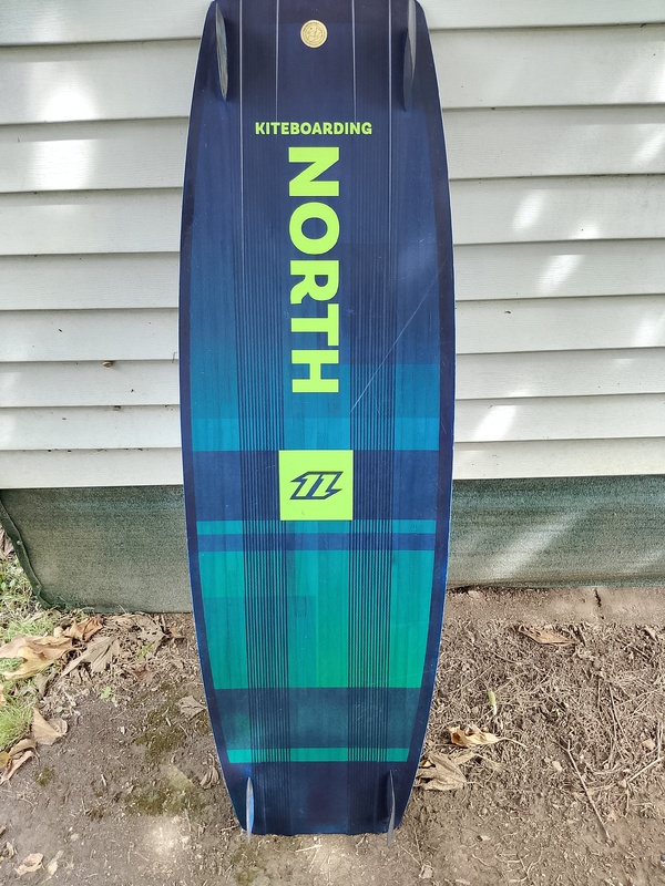 North - Jaime 138x42