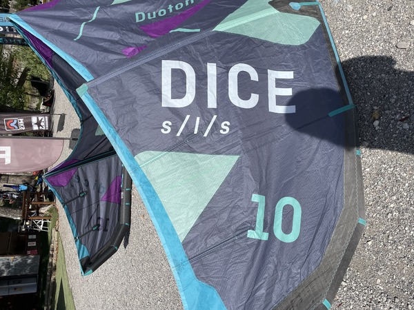 Duotone - Dice