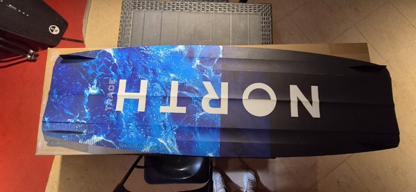 North - Trace 145 x 45