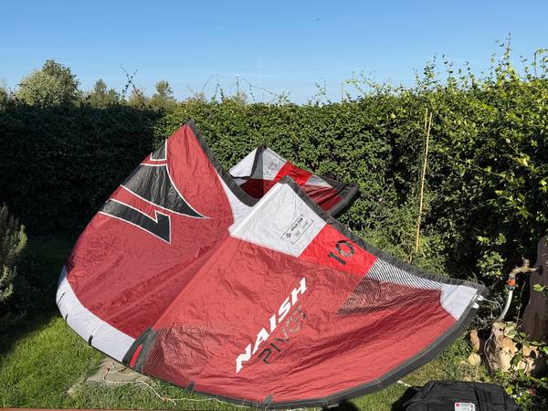 Naish - Pivot 10m 25