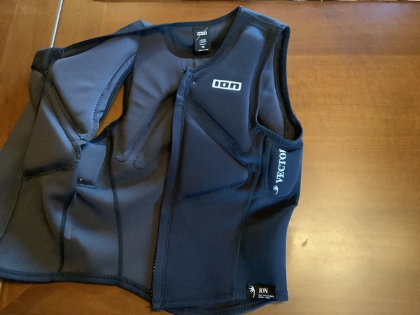 Ion - Impact vest Vector