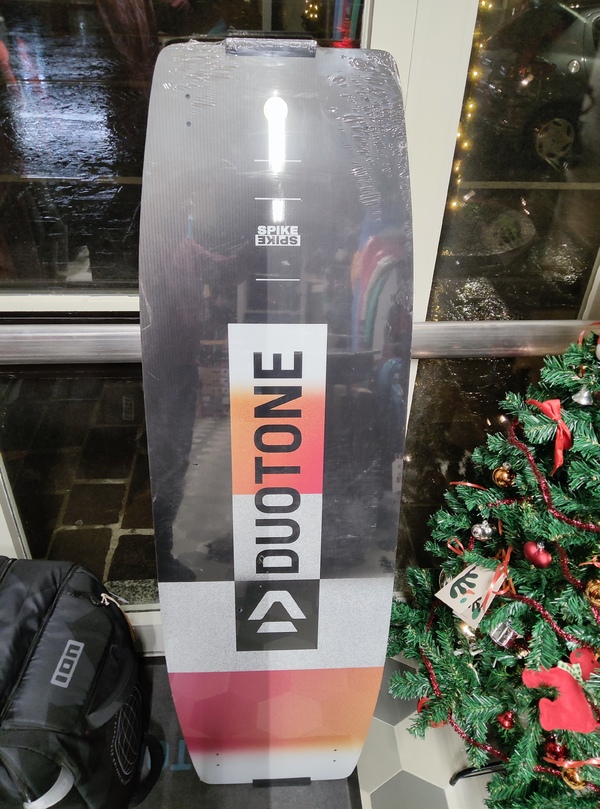 Duotone - Spike 