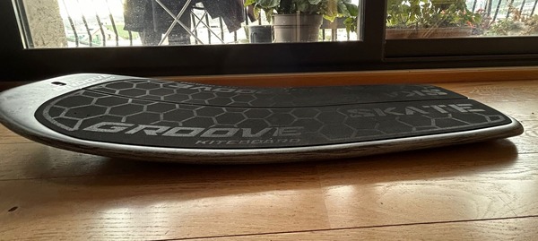 Groove - Skate carbon foil board