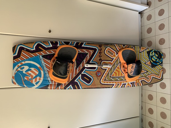 Rrd - Obsession 9 10.5 + tavola style biax 41 + surfino rrd maquina + trapezio ion apex