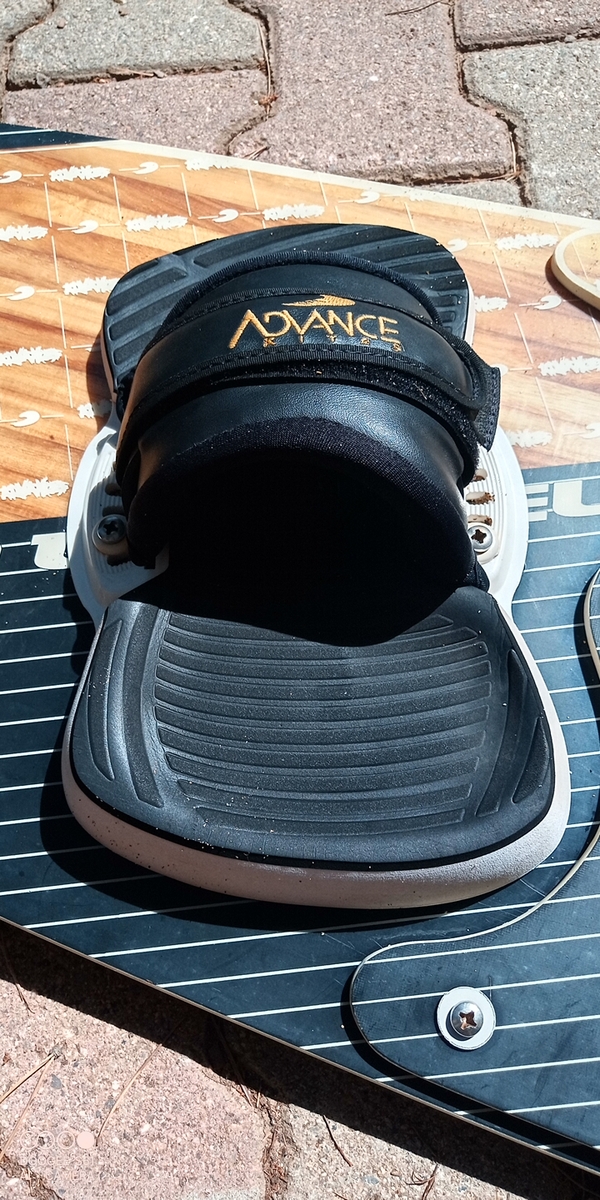 Advance - 