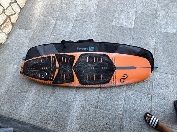Eleveight - Tavola Kitesurf Escape Plus 5.2 custom