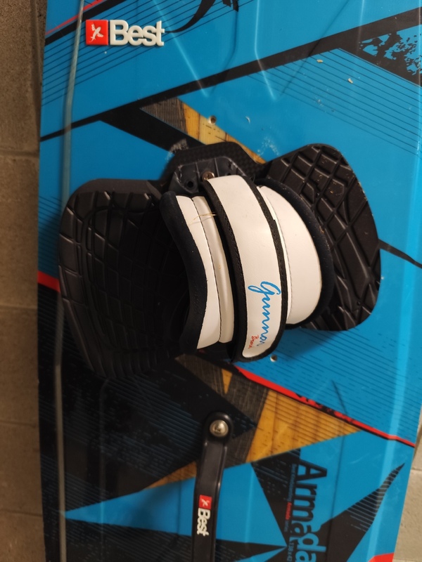 Best - Armada 138x42