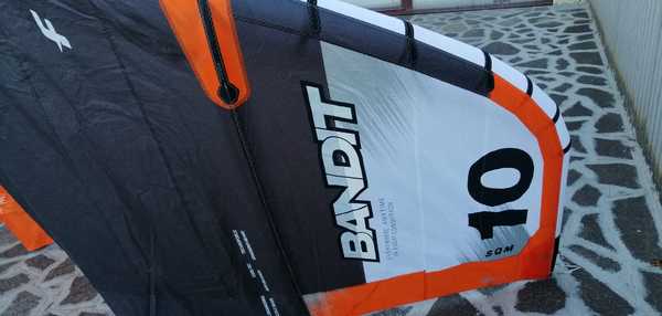 F-One - BANDIT TEC 2025 con barra 